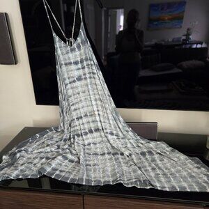 Billabong - XS  NWOT  Soft, Flowy!  Tie Dye Maxi Dress -Gray & White